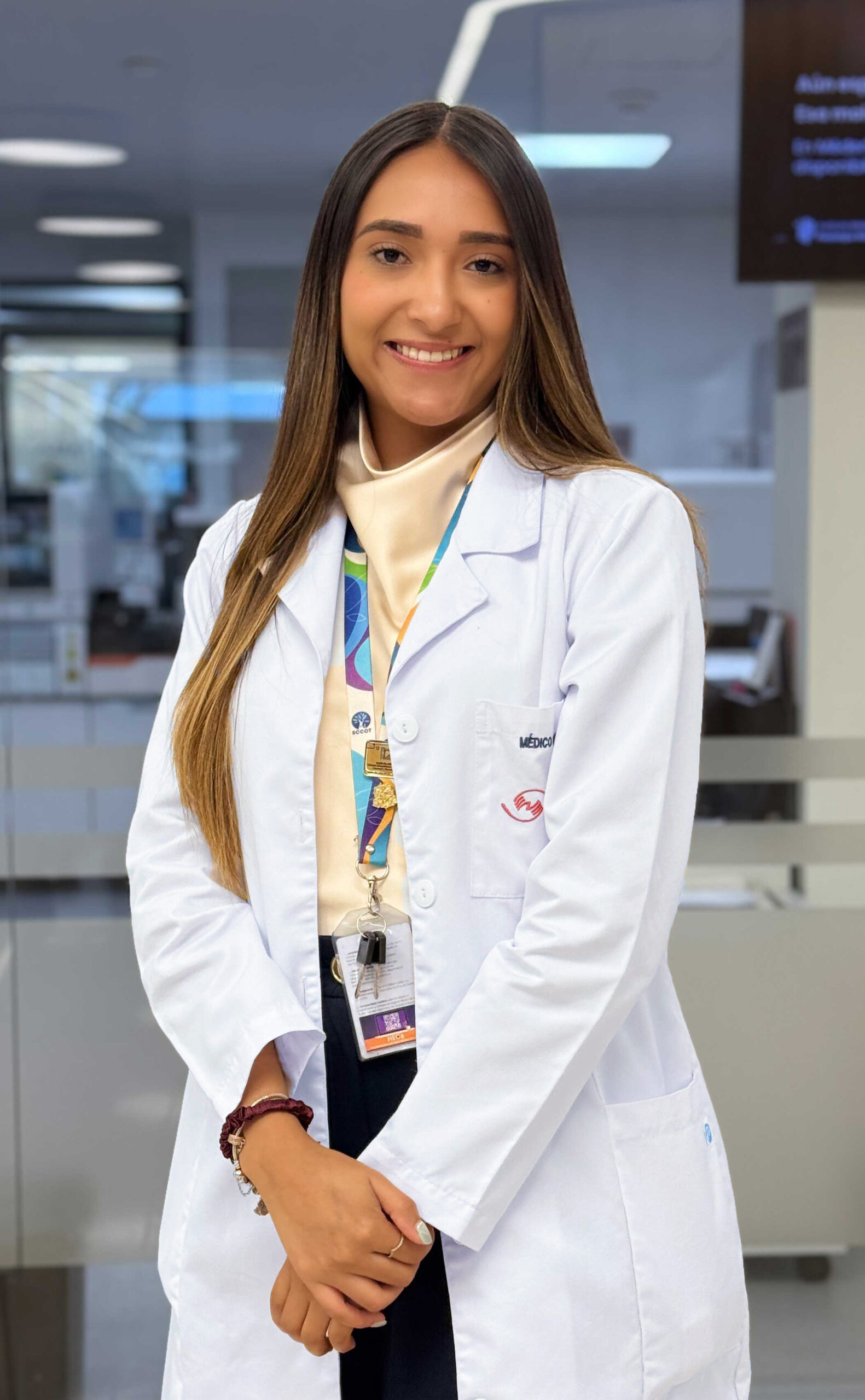 Fotografía oficial de la Dra. Fernanda Carolina Tolosa Castro, gestora clínica en la Red Hospitalaria Méderi
